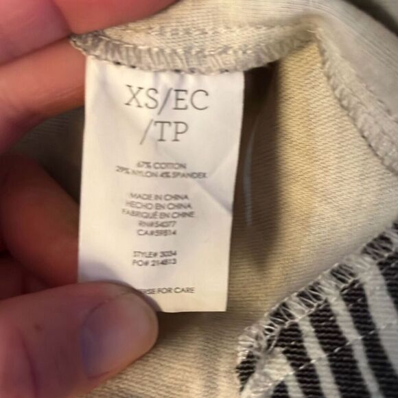 Cabi XS black and white zig zag patterned button up jacket - Picture 4 of 4